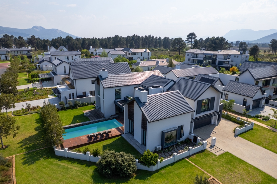 5 Bedroom Property for Sale in Val De Vie Estate Western Cape